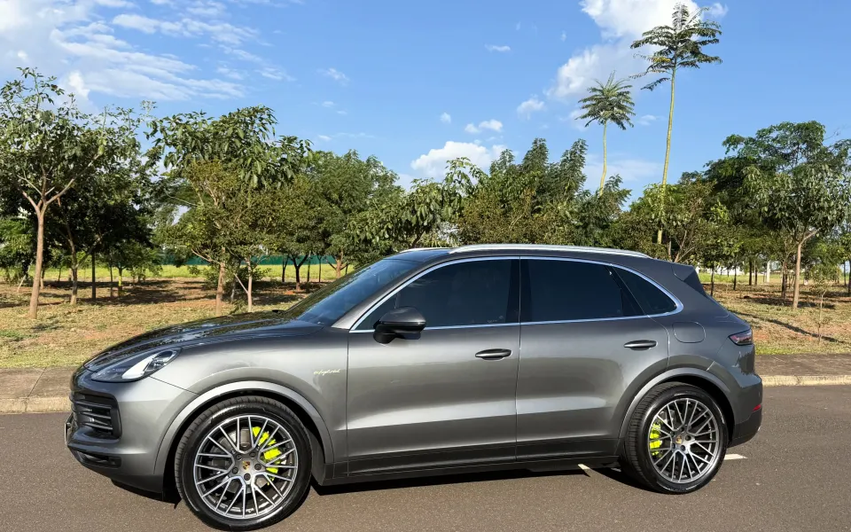 Porsche Cayenne PHEV V6